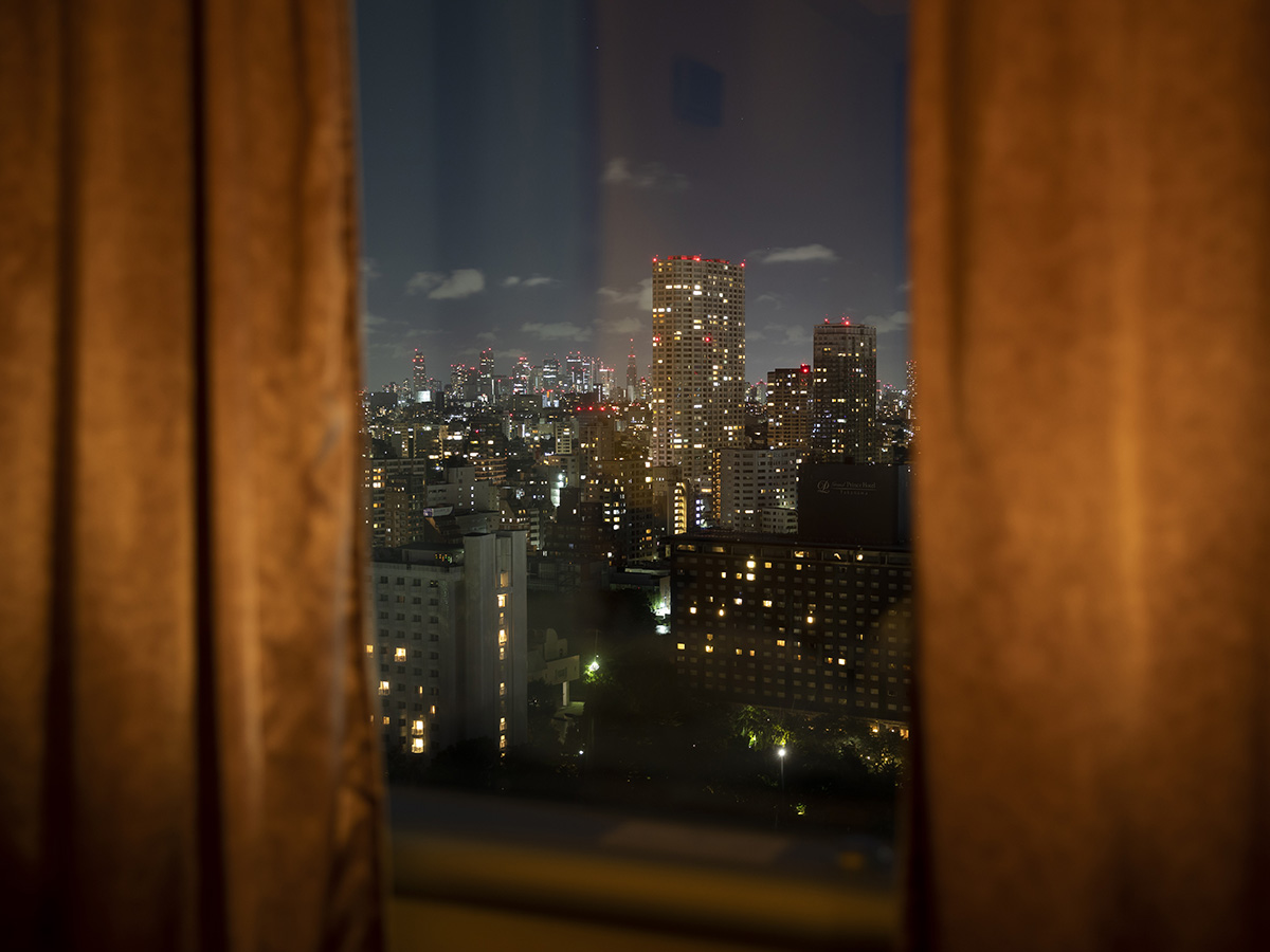  Vue de la chambre d’hôtel du photographe à Tokyo, le 3 août 2021. Il n’était pas possible de se déplacer librement dans la métropole en raison des restrictions imposées aux journalistes durant les Jeux olympiques à Tokyo. Photo: Keystone-ATS / Peter Klaunzer 